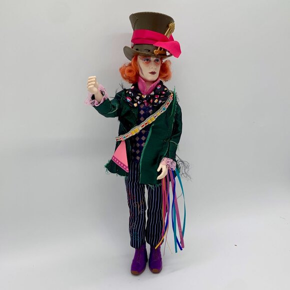 Disney Alice & Mad Hatter Through The Looking Glass Doll Set - Picture 2 of 11